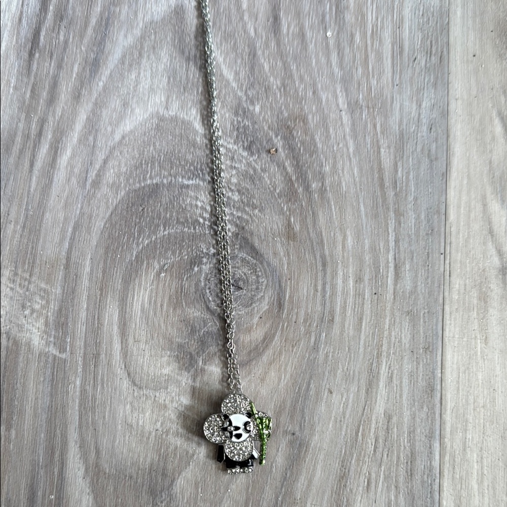 New Women’s Designer Clover Necklace Bamboo Sparkly Silver Color Necklace Cute